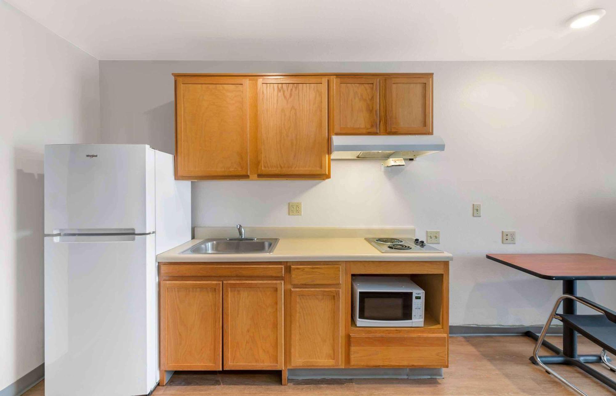 Extended Stay America Select Suites - Cleveland - Avon Экстерьер фото